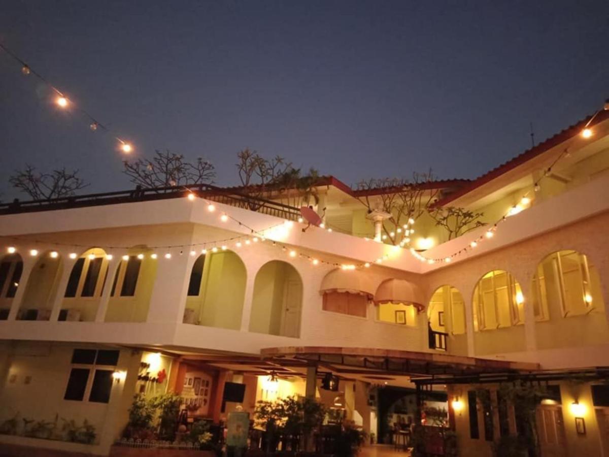 Casa Holiday Hotel Sha Phitsanulok Extérieur photo